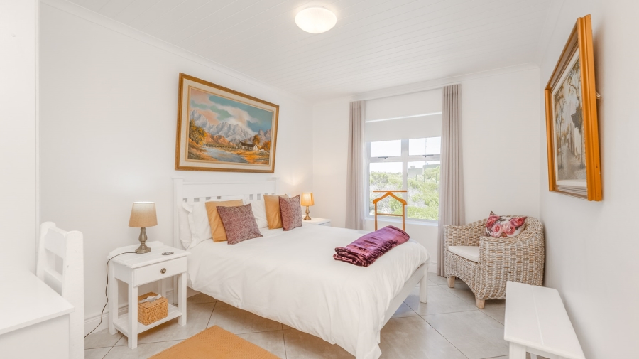 4 Bedroom Property for Sale in Oceanview Heights Western Cape